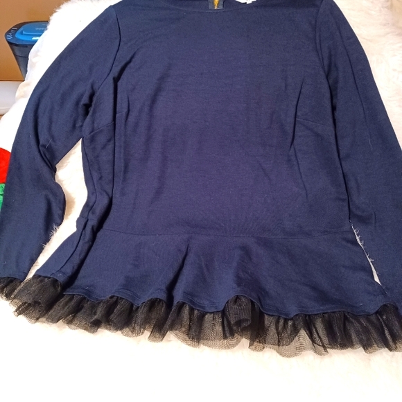 ❤️ Crown & Ivy Top 1X NWT ❤️ - Picture 2 of 9